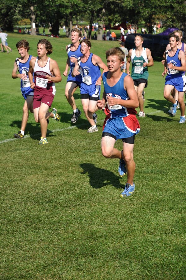 High School Boys Running In Cross Country Race Editorial Photography -  Image of country, moving: 16849207