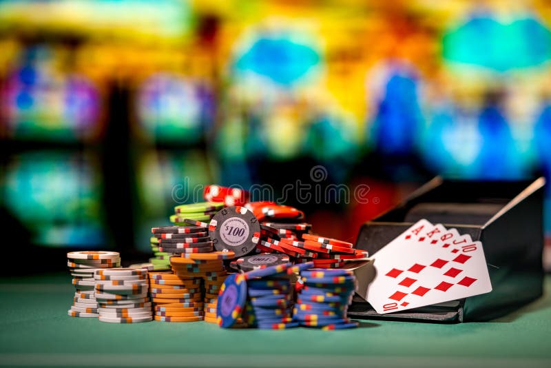 high-stakes-poker-game-casino-199914315.jpg