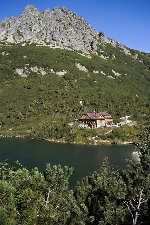 Vysoké Tatry, Chata pri Zelenom plese - známá vysokohorská chata v úžasném prostředí Vysokých Tater