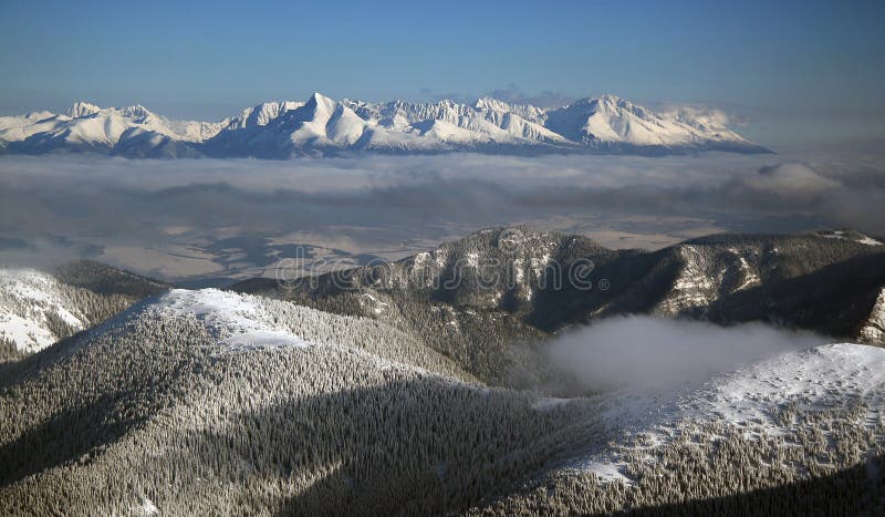 Vysoké Tatry z Chopku v zimě