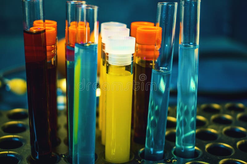 High-tech die laboratoriummateriaal in de bemestingsprocédé Bemesting in vitro van het de procedurelaboratorium van de eiherwinni royalty-vrije stock fotografie