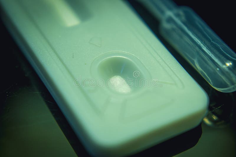 High-tech die laboratoriummateriaal in de bemestingsprocédé Bemesting in vitro van het de procedurelaboratorium van de eiherwinni royalty-vrije stock fotografie