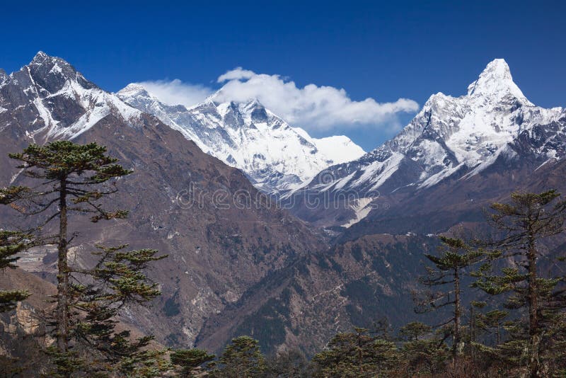 Himalayagebergte stock afbeelding Himalayagebergte stock afbeelding