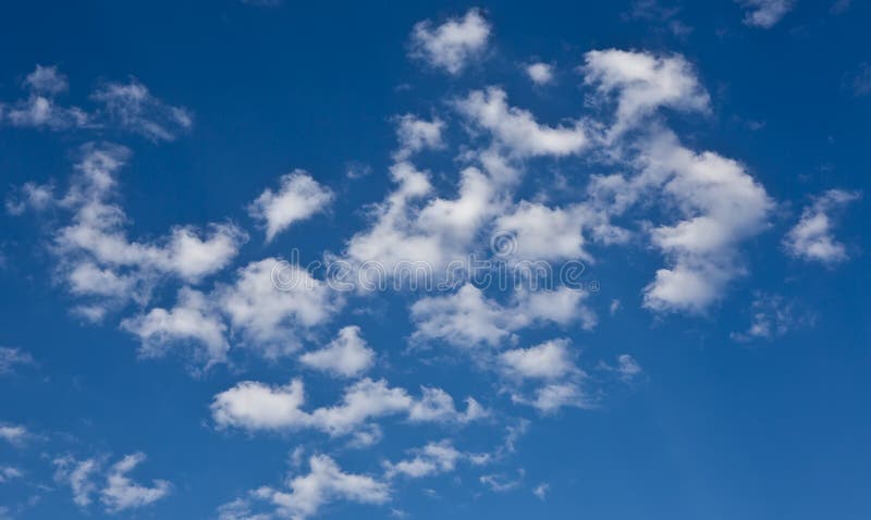 Himmel och moln för bakgrund blå royaltyfria bilder Himmel och moln för bakgrund blå royaltyfria bilder