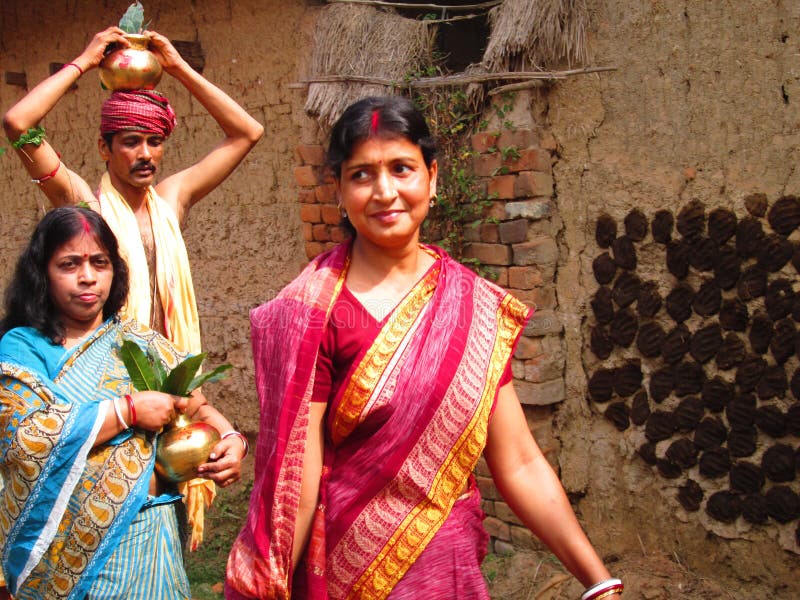 Hindu women editorial image. Image of world, amazing - 46450410