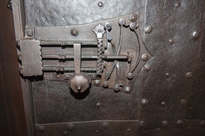 Castle Door Hinges & Download Hinge On Medieval Door Stock Image. Image Of Templar 101269785