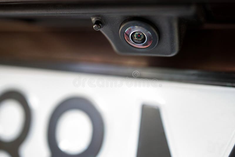 Hinterer Autorückfahrkameraluxusabschluß für parkende Unterstützung. Konzept des Sicherheitsautofahrens dem Parken des Prozesses. lizenzfreies stockbild