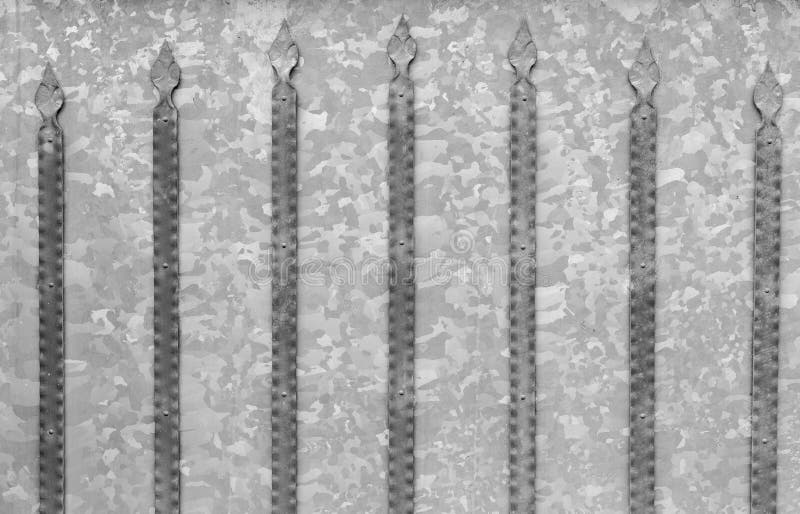 Hintergrundbeschaffenheit von galvanisierten Stahltoren mit Metalldetails lizenzfreies stockbild Hintergrundbeschaffenheit von galvanisierten Stahltoren mit Metalldetails lizenzfreies stockbild