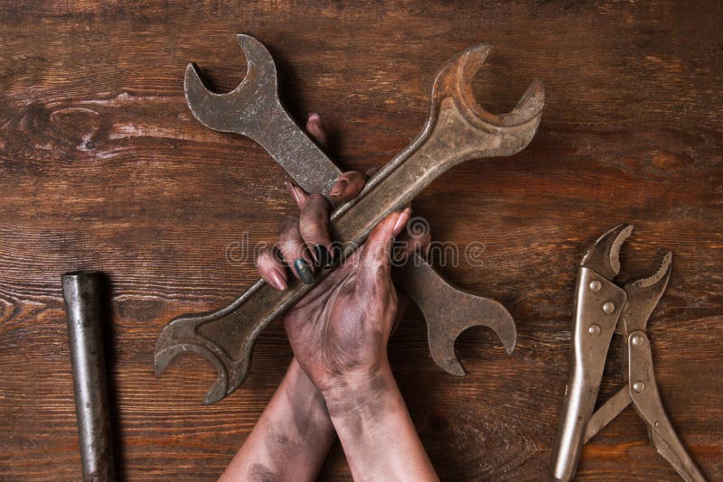 Hintergrundservice-Wartung mit zwei Schlüsseln hölzerne lizenzfreies stockfoto Hintergrundservice-Wartung mit zwei Schlüsseln hölzerne lizenzfreies stockfoto