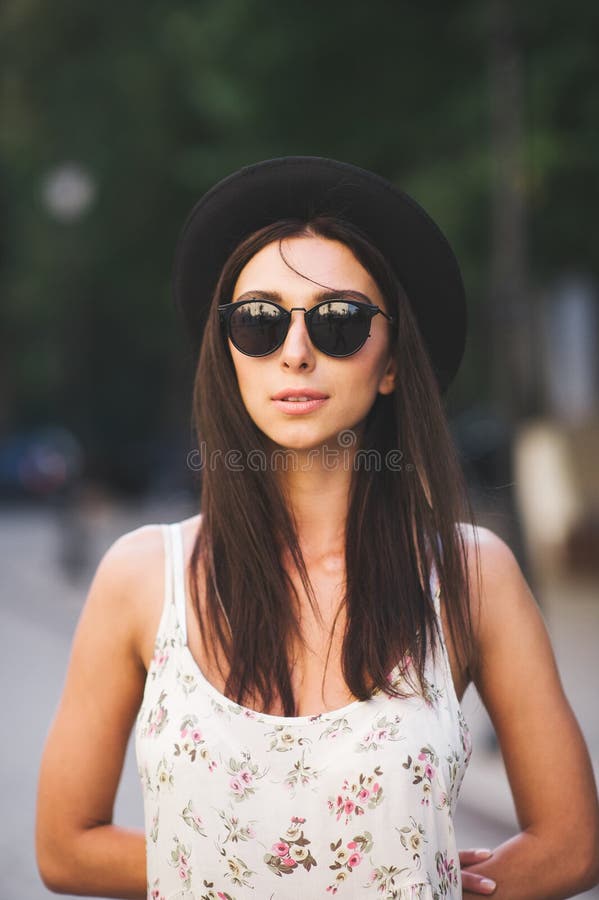 Hipster Young Woman Wearing Sunglasses and Hat Stock Image - Image of ...