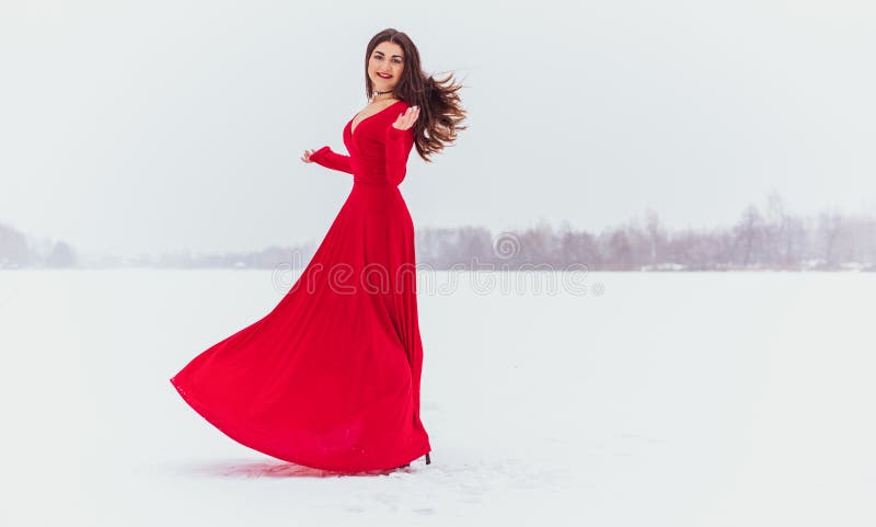 Red flowing clearance gown