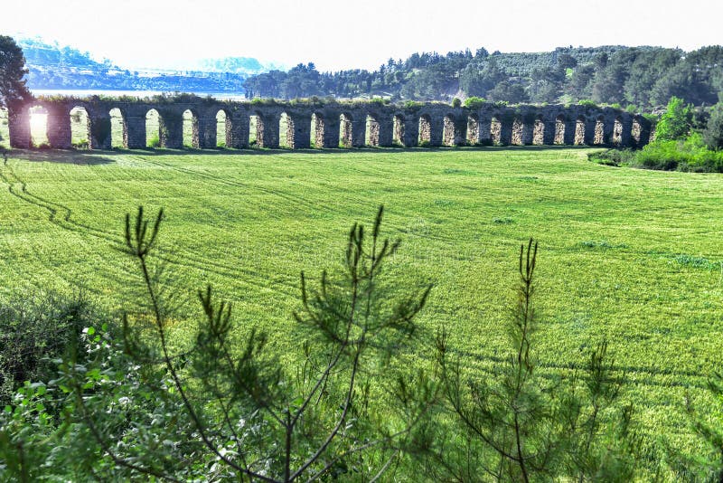 Histoire des aqueducs antiques image libre de droits Histoire des aqueducs antiques image libre de droits