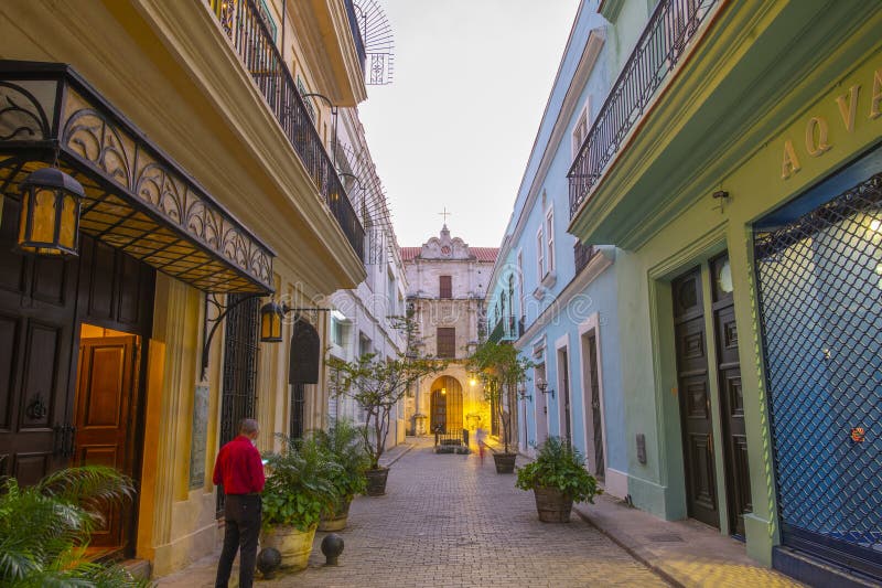 Calle Brasil (La Habana, Cuba).