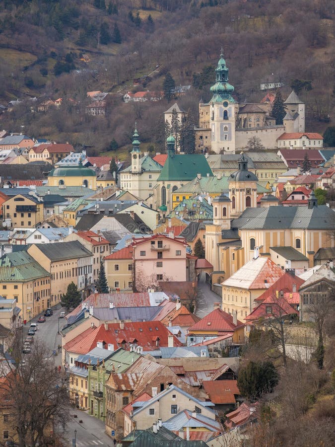 Historické centrum Banskej Štiavnice so Starým zámkom