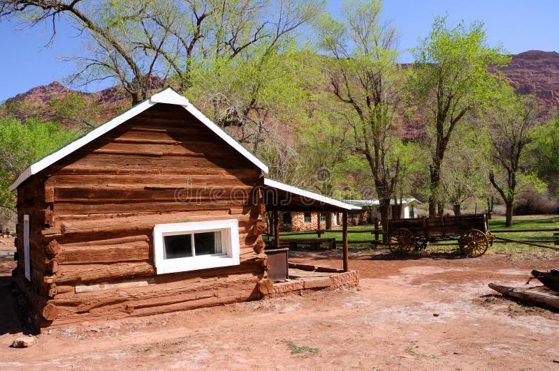 Historic Log Cabin at Lee s Ferry