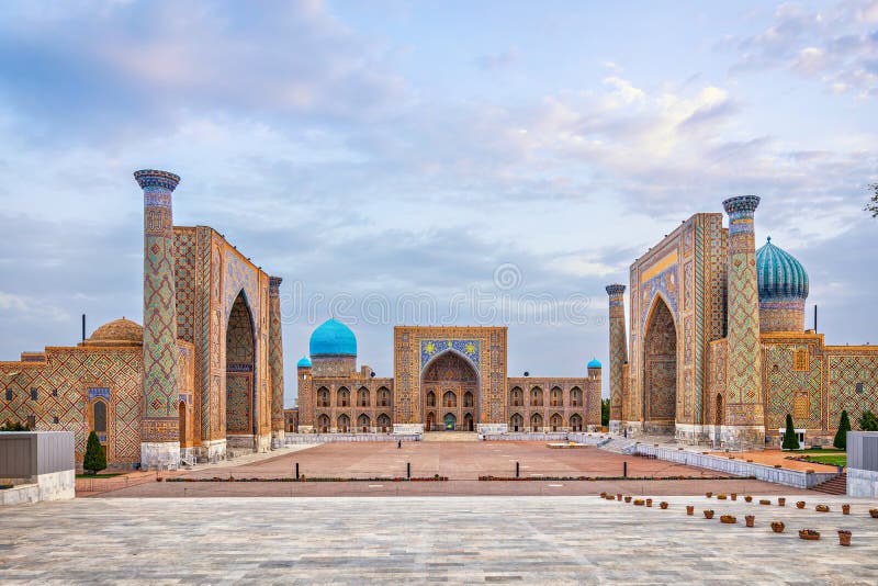 Historisch Registan-vierkant in Samarkend, Oezbekistan