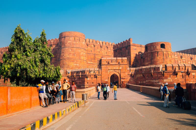 Historische Architektur Agra-Forts und Touristenleute in Agra, Indien stockbilder Historische Architektur Agra-Forts und Touristenleute in Agra, Indien stockbilder
