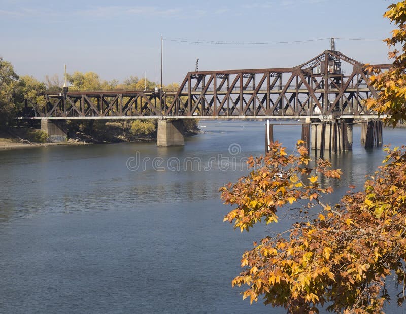 Historische I-Straatbrug in Sacramento, Californië stock afbeelding Historische I-Straatbrug in Sacramento, Californië stock afbeelding