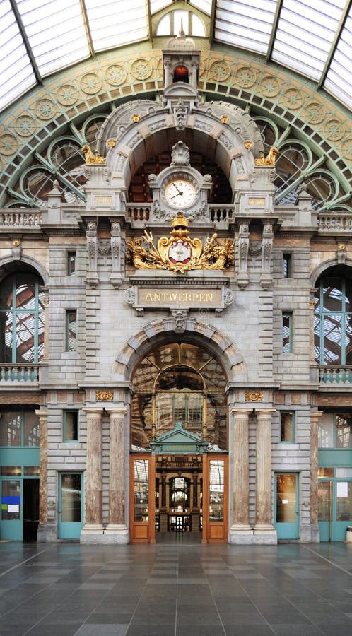 Historischer Antwerpen--CentraalBahnhof stockfotografie Historischer Antwerpen--CentraalBahnhof stockfotografie