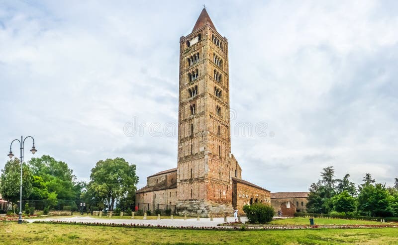 Historisk abbotskloster av Pomposa och den berömda kloster, Codigoro, Emilia-Romagna, Italien