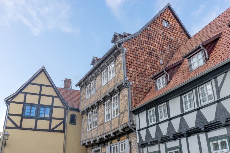 Historyczne domy w hrabstwie quedlinburg am schlossberg saxonyanhalt fotografia royalty free