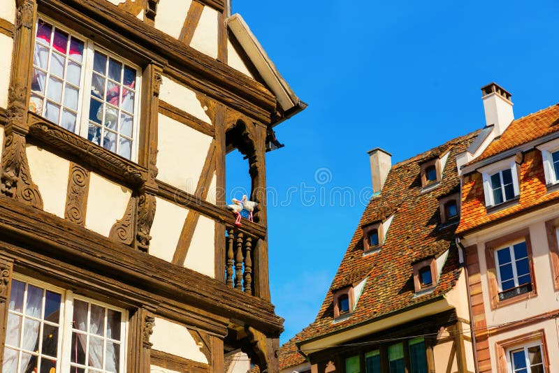 Historyczny dom w połowie drewniany w strasburgu francji zdjęcie stock