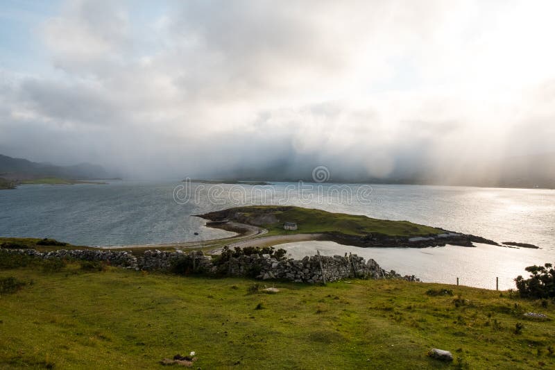 Hiver BRITANNIQUE de pluie de voyage de montagnes de château de l'Ecosse photo stock Hiver BRITANNIQUE de pluie de voyage de montagnes de château de l'Ecosse photo stock