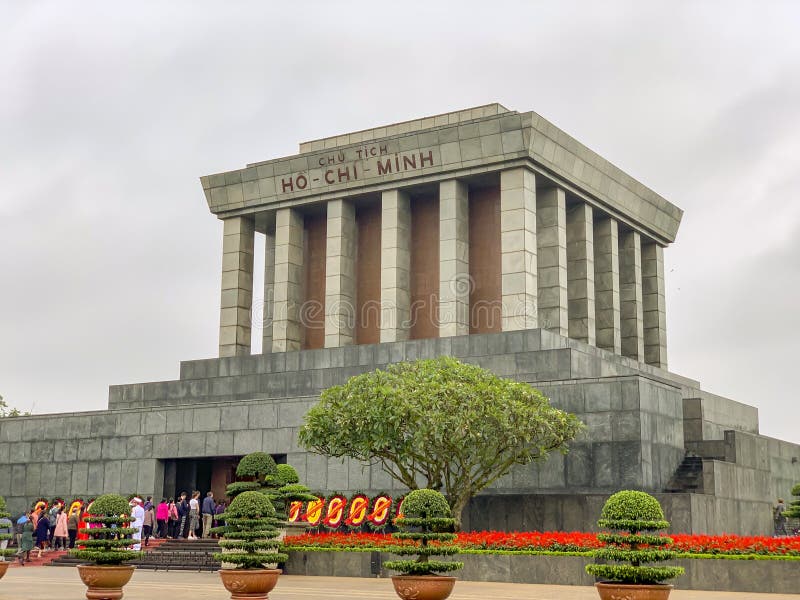 Ho Chi Minh Mausoleum exterior em Hanoi Vietname fotografia de stock Ho Chi Minh Mausoleum exterior em Hanoi Vietname fotografia de stock