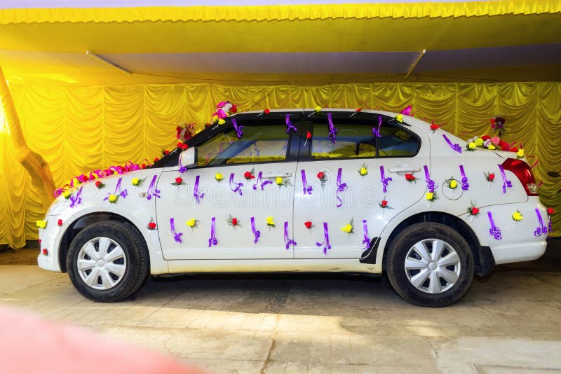 Hochzeit Auto Dekoration Für Bräutigam in Indien Redaktionelles