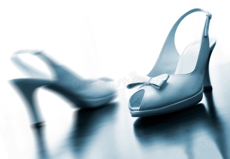 Hochzeitsschuhe lizenzfreie stockfotos Hochzeitsschuhe lizenzfreie stockfotos