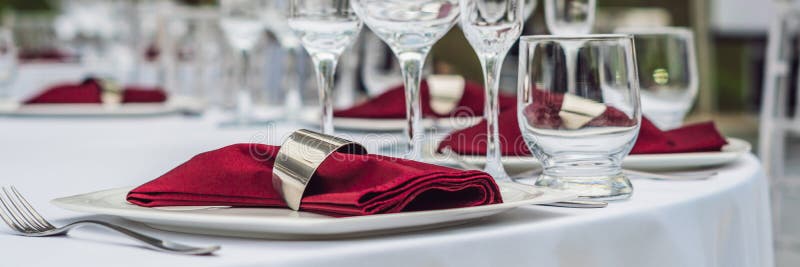 Hochzeitstafeldekoration, Catering Tabellensatz für eine Ereignispartei oder Hochzeitsempfang FAHNE, langes Format
