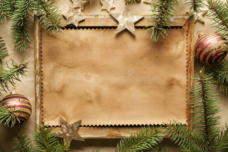 Hoja de papel en blanco en marco y árbol de la picea imagen de archivo libre de regalías Hoja de papel en blanco en marco y árbol de la picea imagen de archivo libre de regalías