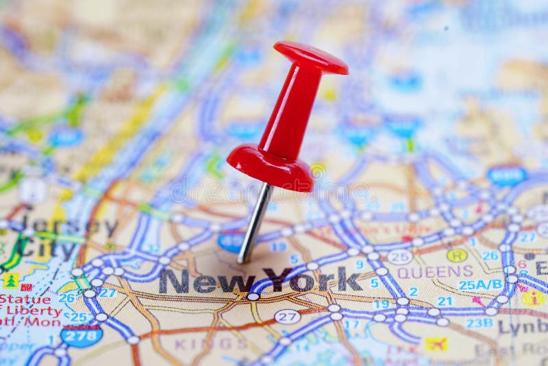 Hoja de ruta de Nueva York con paja roja, ciudad de los Estados Unidos de América fotografía de archivo libre de regalías Hoja de ruta de Nueva York con paja roja, ciudad de los Estados Unidos de América fotografía de archivo libre de regalías