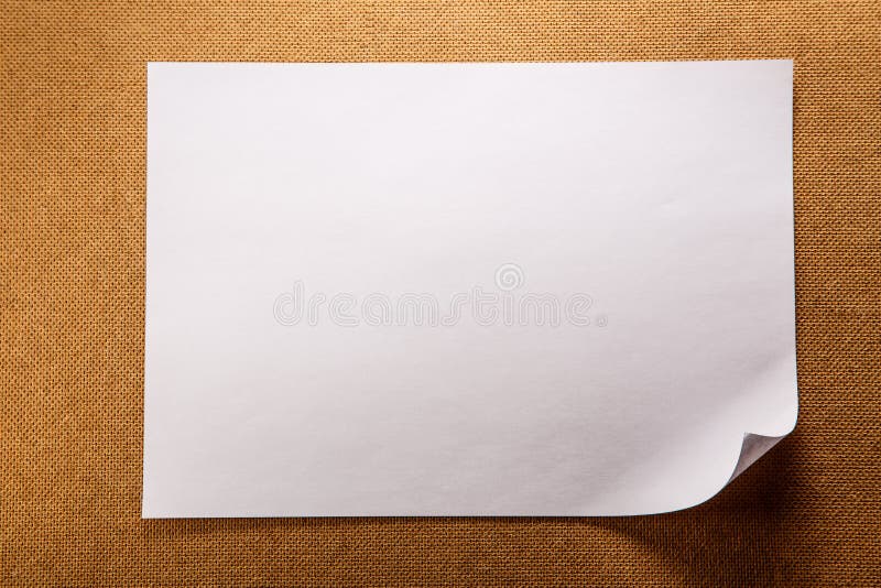 Hoja De Papel En Blanco Con Los Marcadores Imagen de archivo Imagen