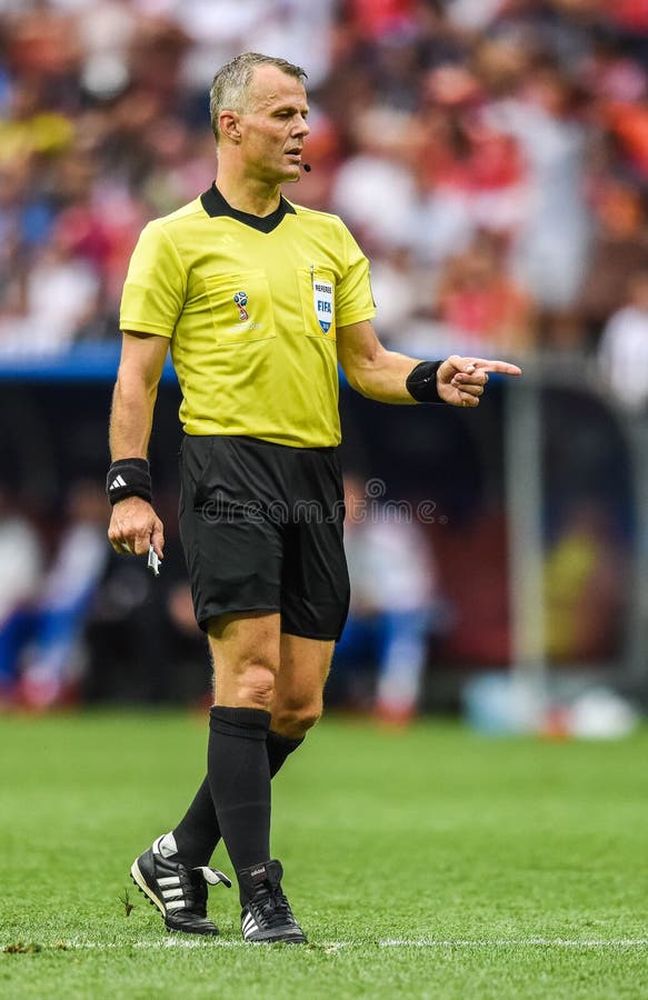 Holenderski futbolowy arbiter Bjorn Kuipers obraz royalty free Holenderski futbolowy arbiter Bjorn Kuipers obraz royalty free