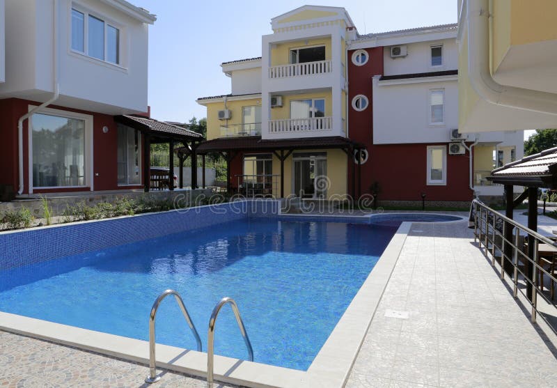 Holiday house stock image. Image of pool, holiday, grass 6444475