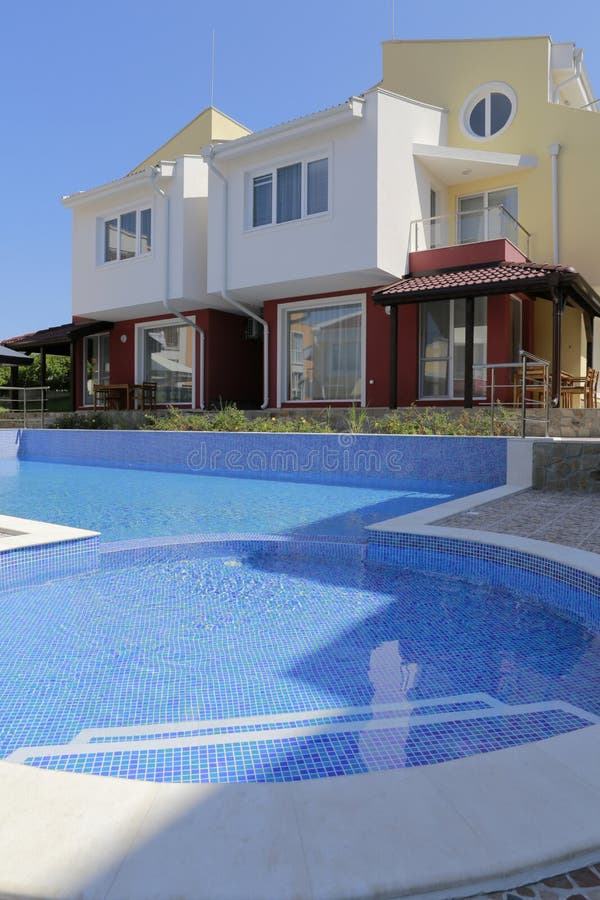 Holiday house stock image. Image of pool, holiday, grass 6444475