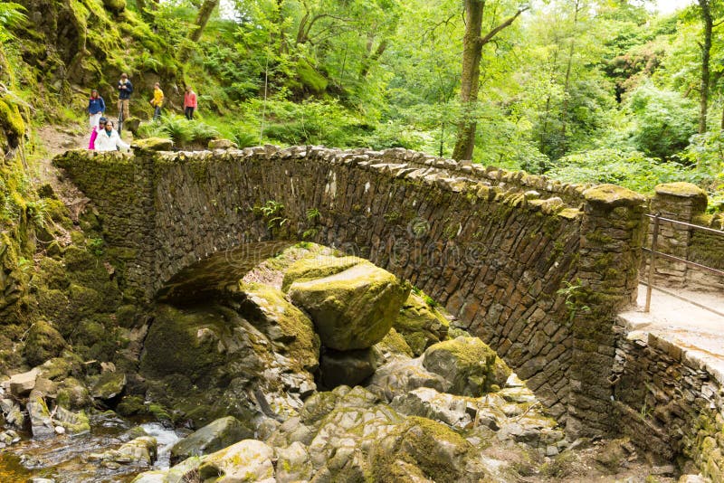 Holidaymakers και τουριστών περιοχή Cumbria Αγγλία UK λιμνών κοιλάδων Ullswater καταρρακτών δύναμης Aira στοκ φωτογραφίες Holidaymakers και τουριστών περιοχή Cumbria Αγγλία UK λιμνών κοιλάδων Ullswater καταρρακτών δύναμης Aira στοκ φωτογραφίες
