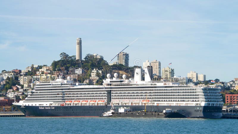 Holland America Line-cruiseschip NIEUW AMSTERDAM in San Francisco Bay wordt gedokt dat stock fotografie Holland America Line-cruiseschip NIEUW AMSTERDAM in San Francisco Bay wordt gedokt dat stock fotografie