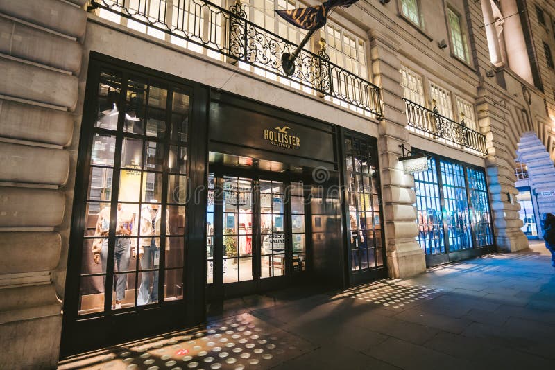 hollister regent street opening hours