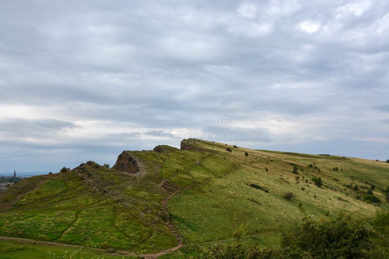 Hollyrood-Park und Arthur-` s Seat nahe Edinburgh, Schottland stockbild Hollyrood-Park und Arthur-` s Seat nahe Edinburgh, Schottland stockbild