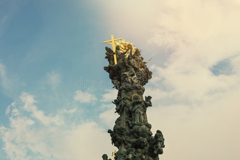 Deskový sloup Nejsvětější Trojice v historickém centru města Kremnica, Slovensko.
