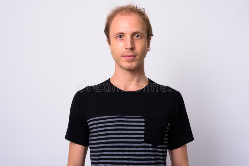 Hombre de pelo rubio con fondo blanco foto de archivo libre de regalías