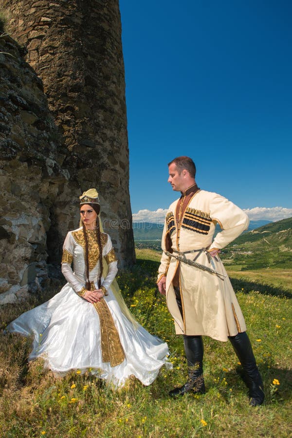 Hombre Y Mujer En El Vestido Nacional De Georgia Foto de archivo - Imagen de tradiciones, traje: 65644482 Hombre Y Mujer En El Vestido Nacional De Georgia Foto de archivo - Imagen de tradiciones, traje: 65644482