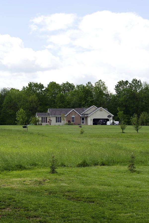 HOME na natureza imagem de stock royalty free HOME na natureza imagem de stock royalty free