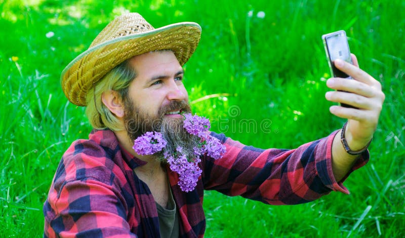 Bonito Homem Barbudo Hipster Com Corte De Cabelo Elegante E Barba