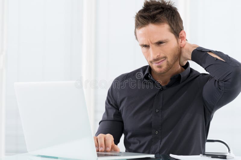 Homem de negócios cansado fotografia de stock Homem de negócios cansado fotografia de stock