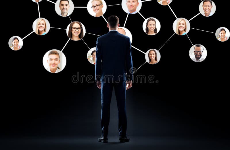 Homem de negócios com rede corporativa virtual imagens de stock