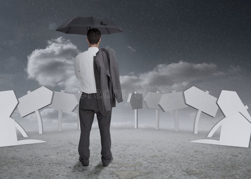 Homem de negócios de pensamento que guarda seus guarda-chuva e revestimento imagem de stock Homem de negócios de pensamento que guarda seus guarda-chuva e revestimento imagem de stock