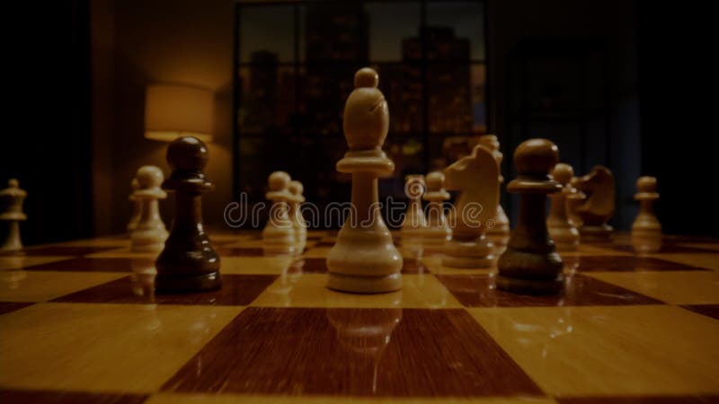 Chessman Hand Move Rei Negro E Captura Bispo Branco Video Estoque - Vídeo  de xadrez, escolha: 227478883